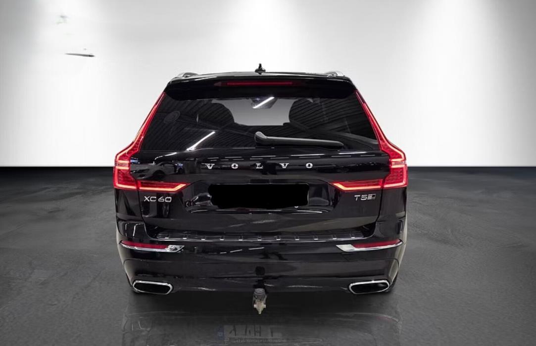VOLVO XC60 2018