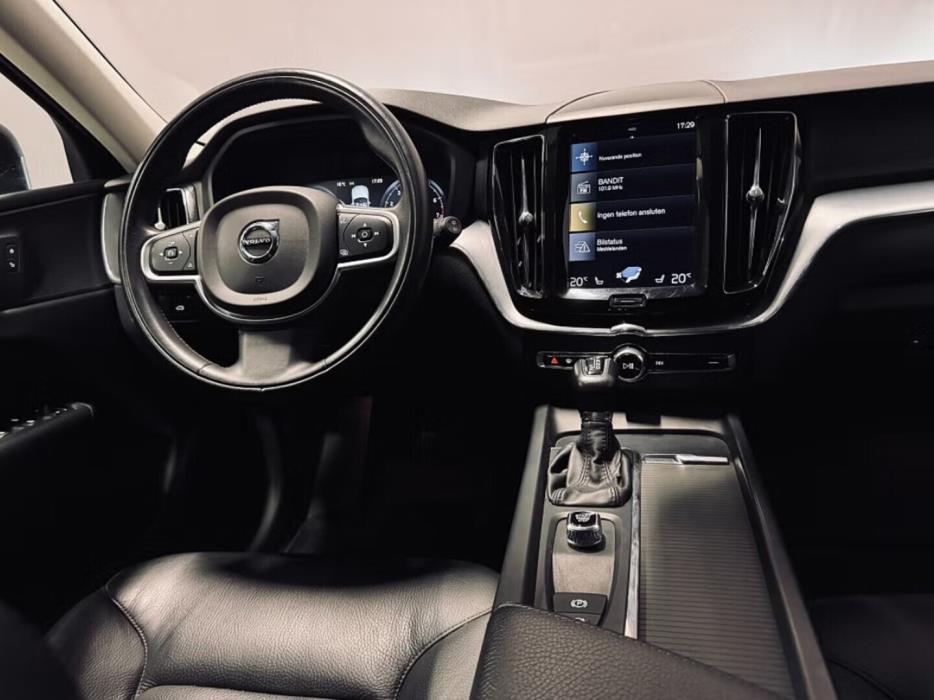 VOLVO XC60 2019