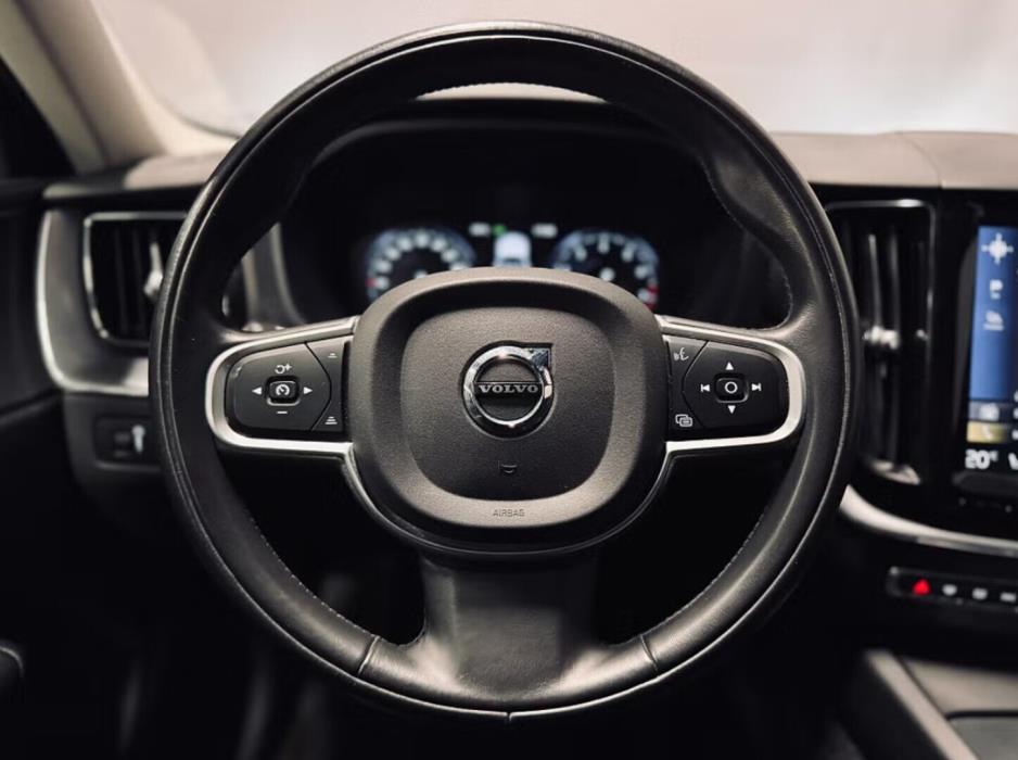 VOLVO XC60 2019