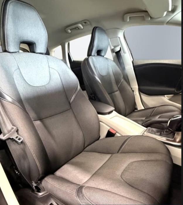 VOLVO V40 CROSS COUNTRY 2014