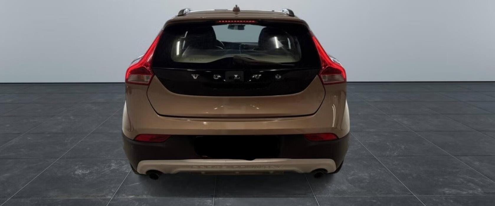 VOLVO V40 CROSS COUNTRY 2014