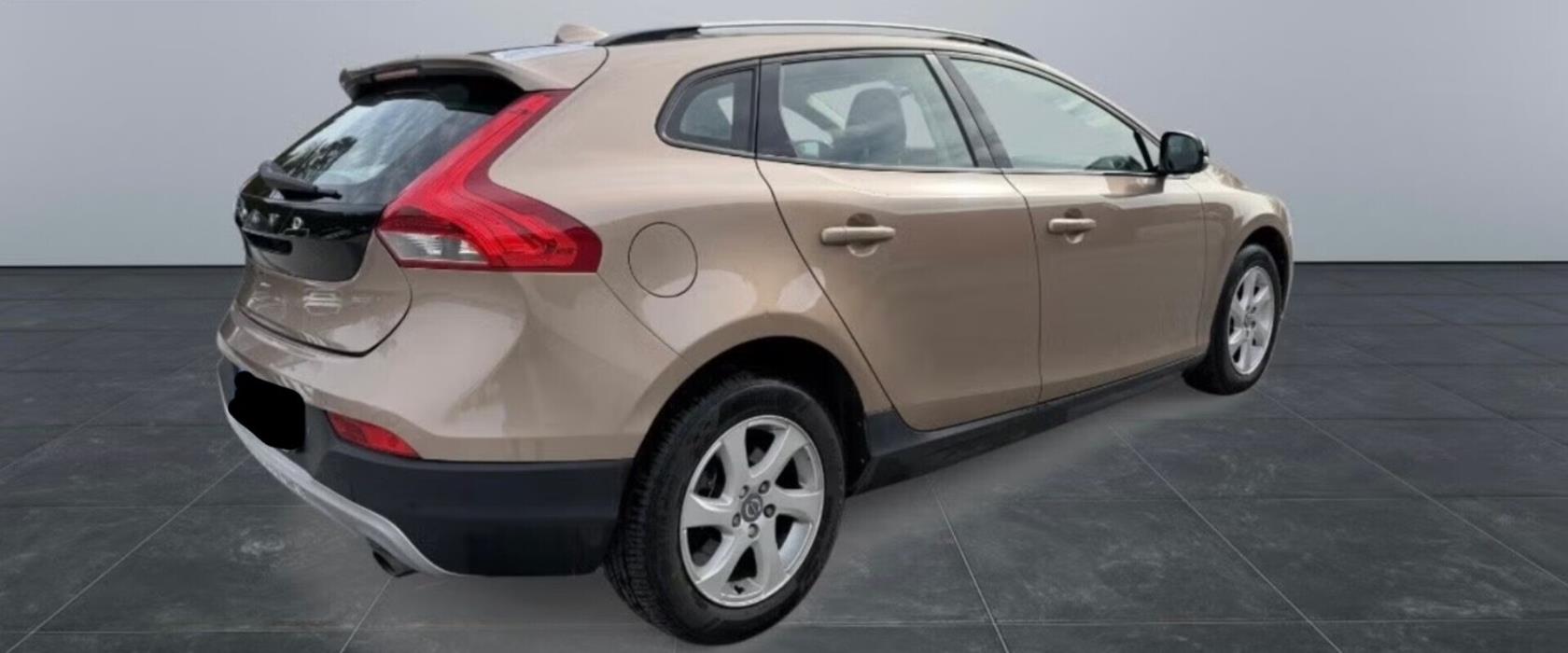 VOLVO V40 CROSS COUNTRY 2014
