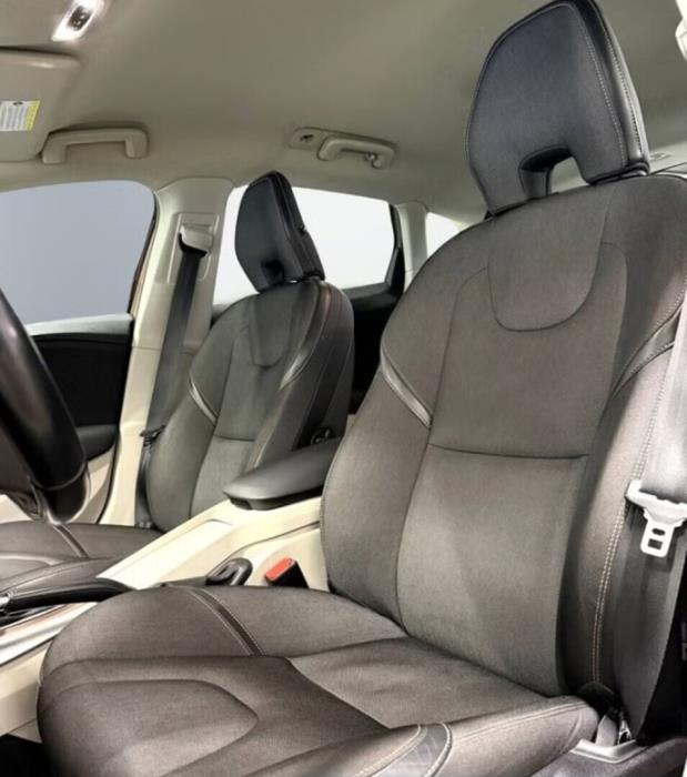 VOLVO V40 CROSS COUNTRY 2014