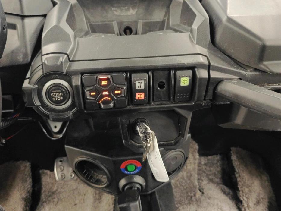 CAN-AM MAVERICK 2022