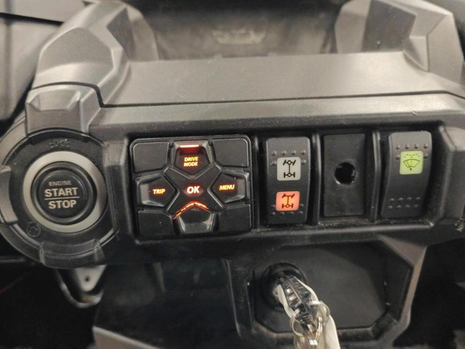 CAN-AM MAVERICK 2022