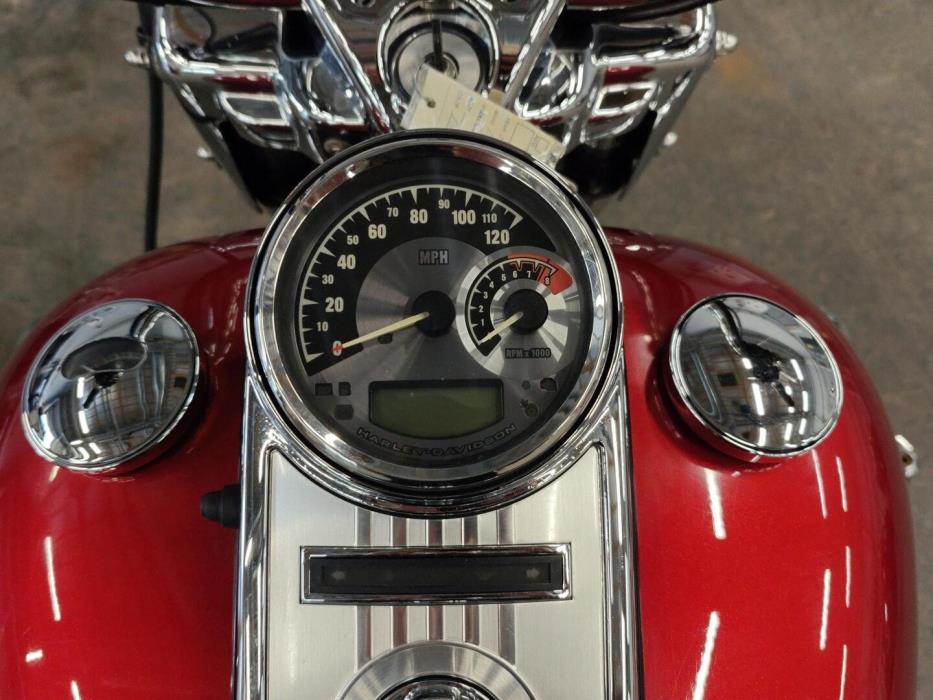HARLEY-DAVIDSON TOURING 2012
