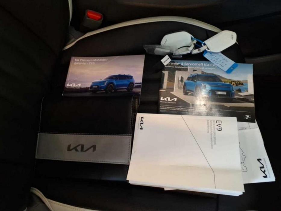 KIA EV9 2024