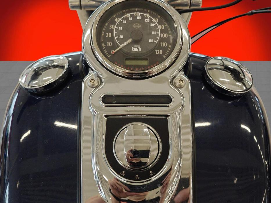 HARLEY-DAVIDSON DYNA 2013