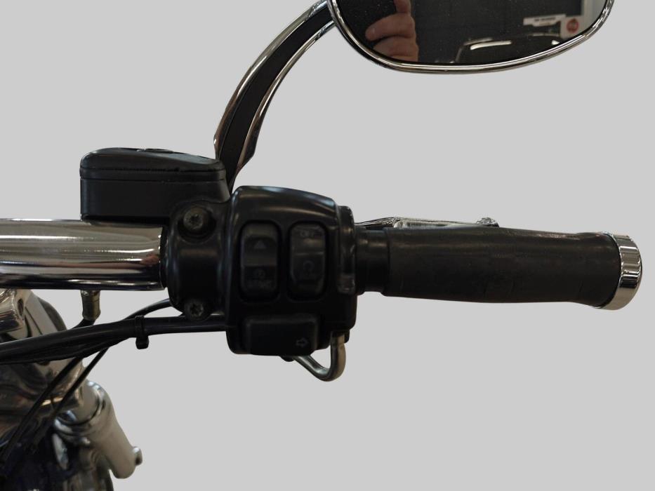 HARLEY-DAVIDSON DYNA 2013