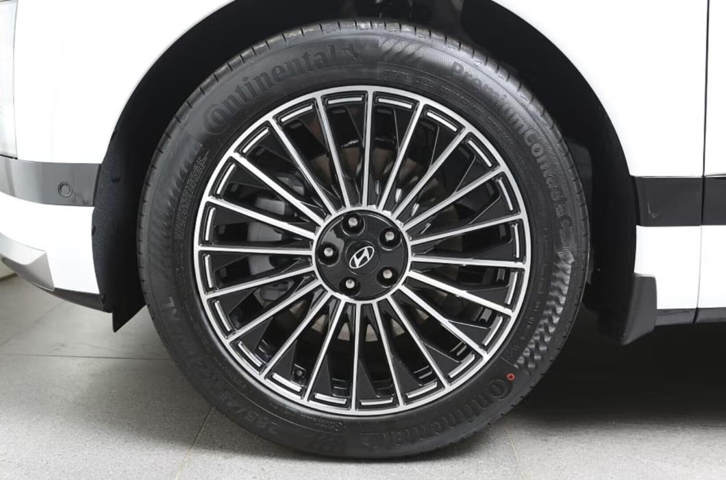 HYUNDAI IONIQ 9 2026