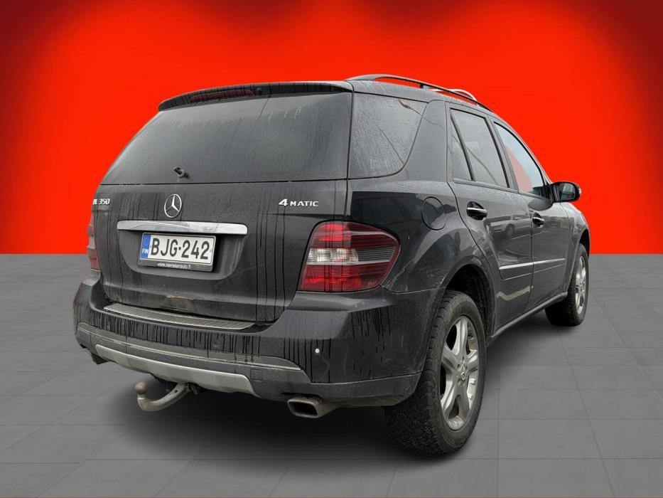 MERCEDES-BENZ ML 2005