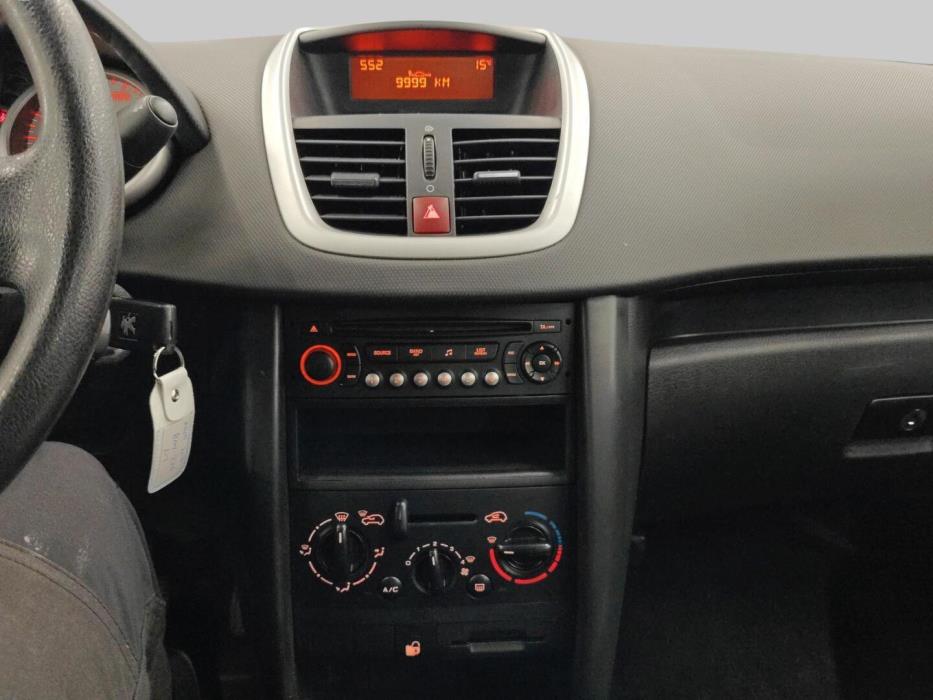 PEUGEOT 207 2006