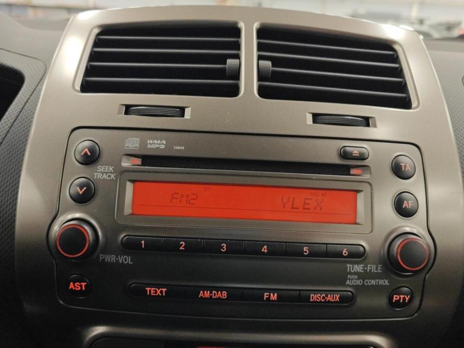 TOYOTA Urban Cruiser 2012