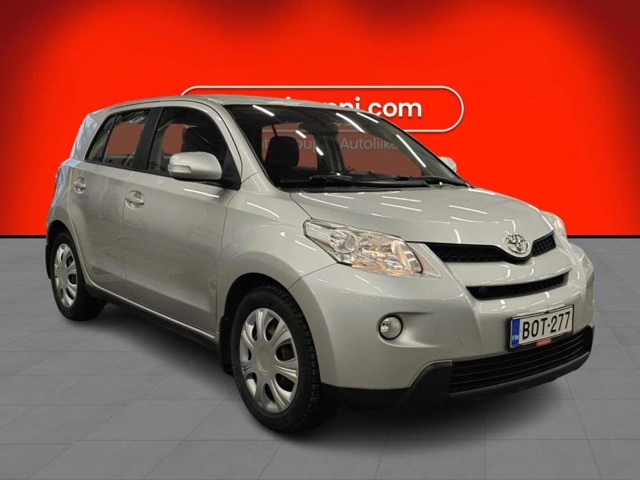 TOYOTA Urban Cruiser 2012