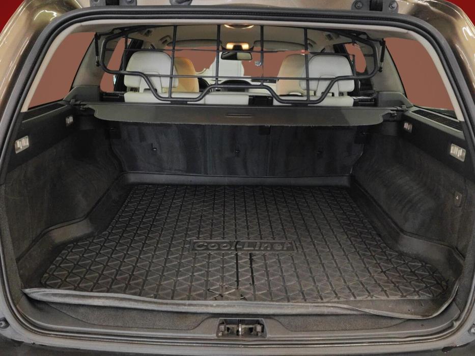 VOLVO XC70 2011