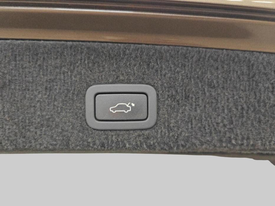 VOLVO XC70 2011