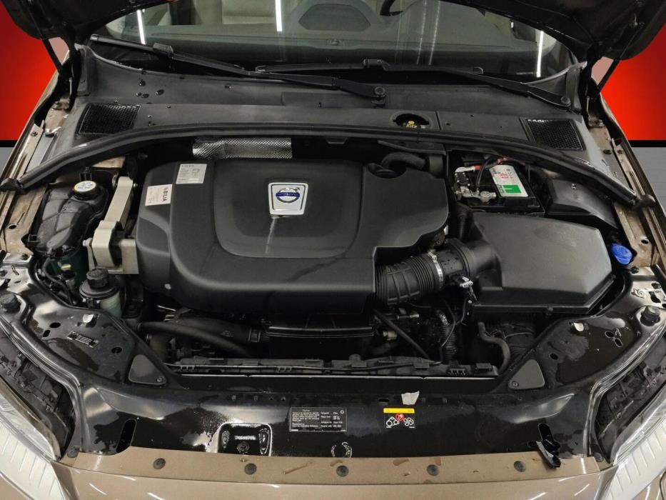 VOLVO XC70 2011