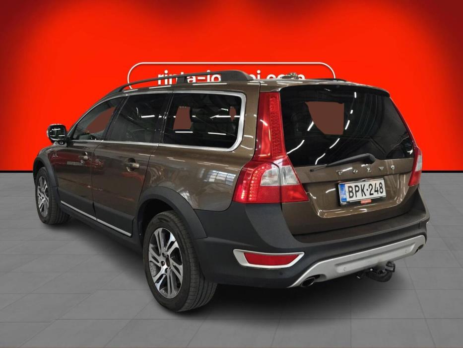VOLVO XC70 2011