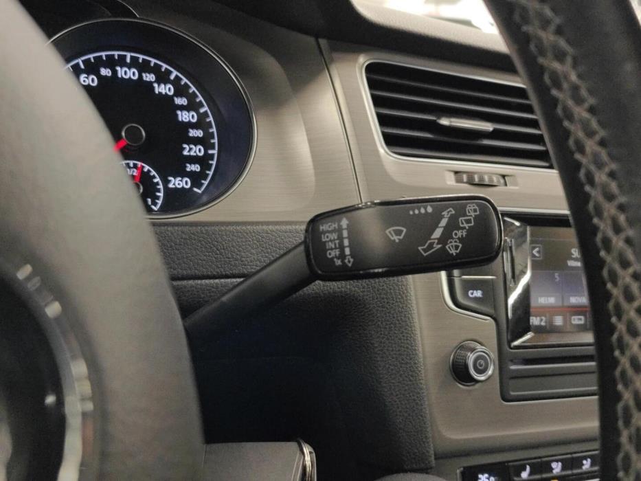 VOLKSWAGEN Golf 2014