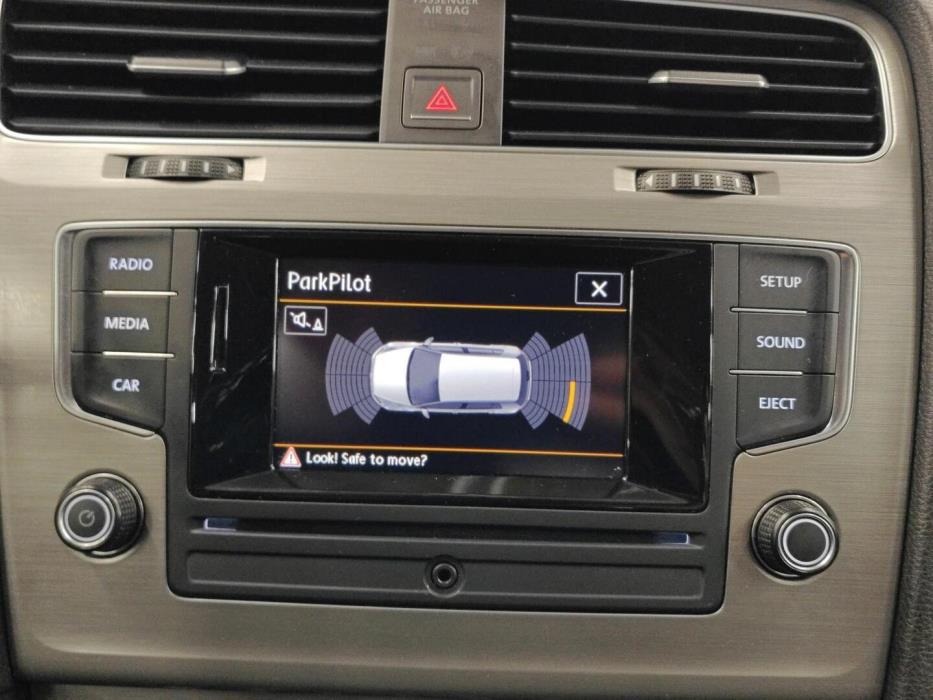 VOLKSWAGEN Golf 2014