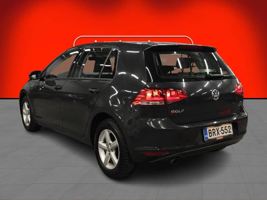 VOLKSWAGEN Golf 2014