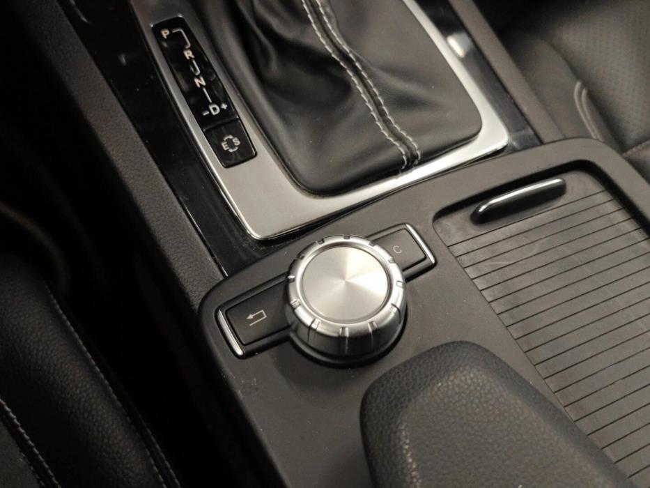 MERCEDES-BENZ C 2012