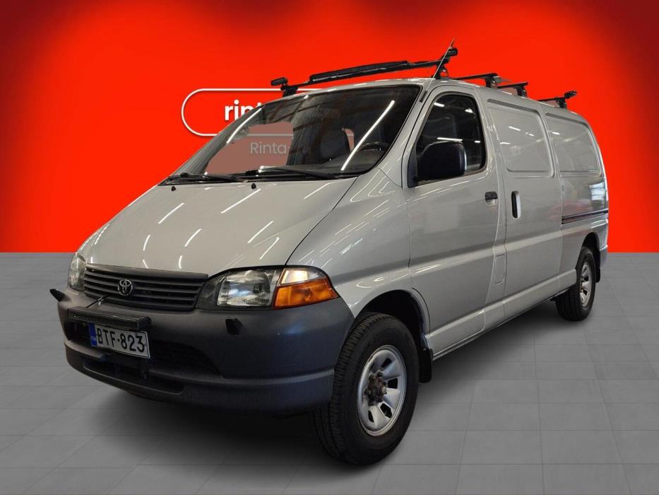 TOYOTA Hiace 2005