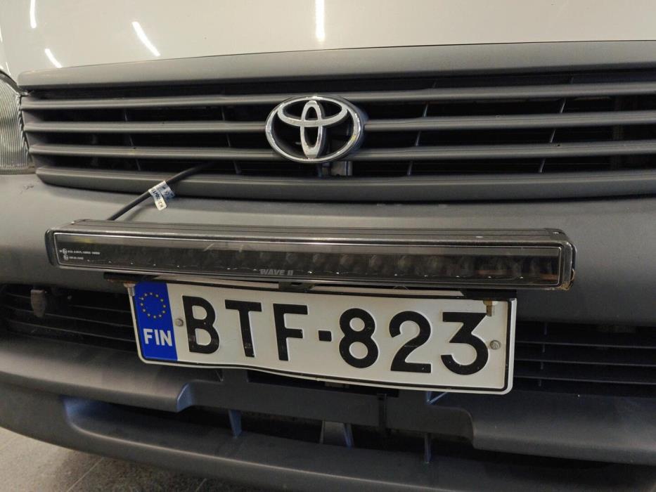 TOYOTA Hiace 2005