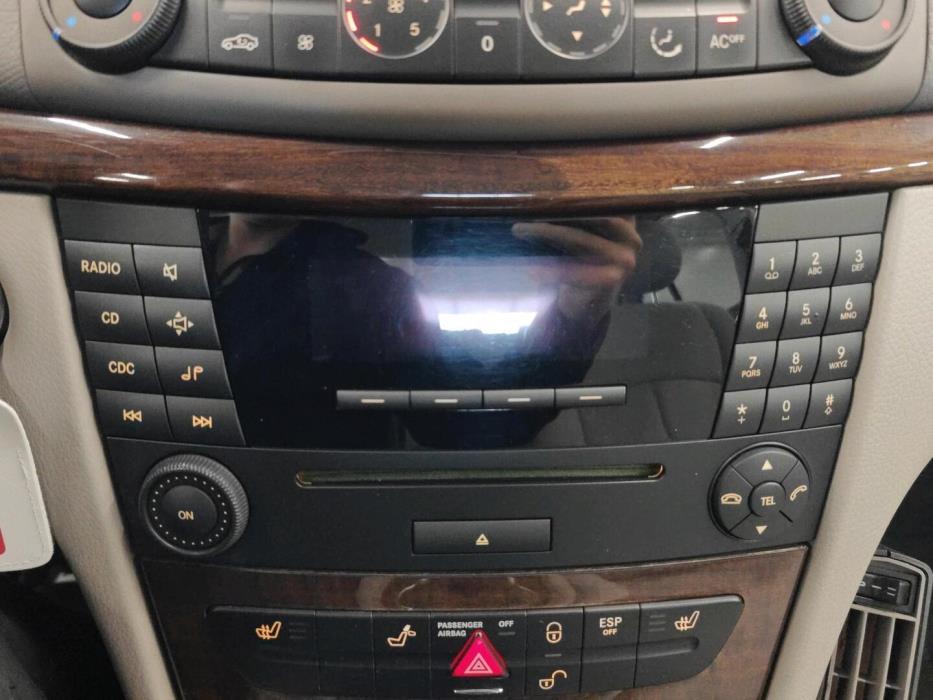 MERCEDES-BENZ E 2004