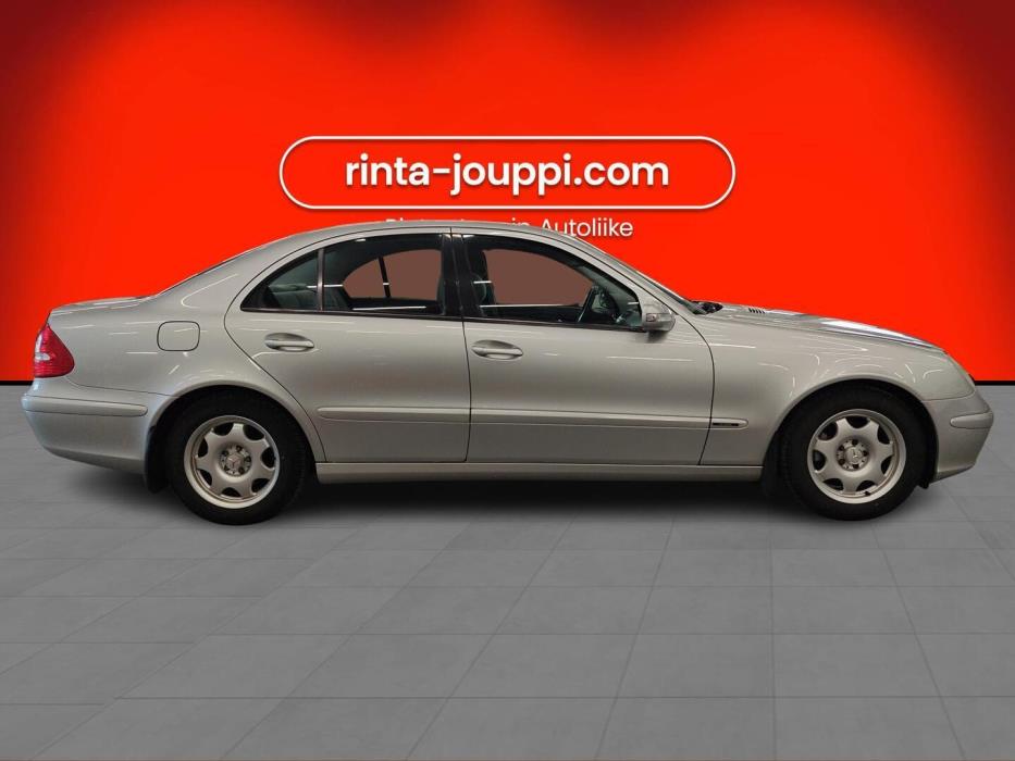 MERCEDES-BENZ E 2004