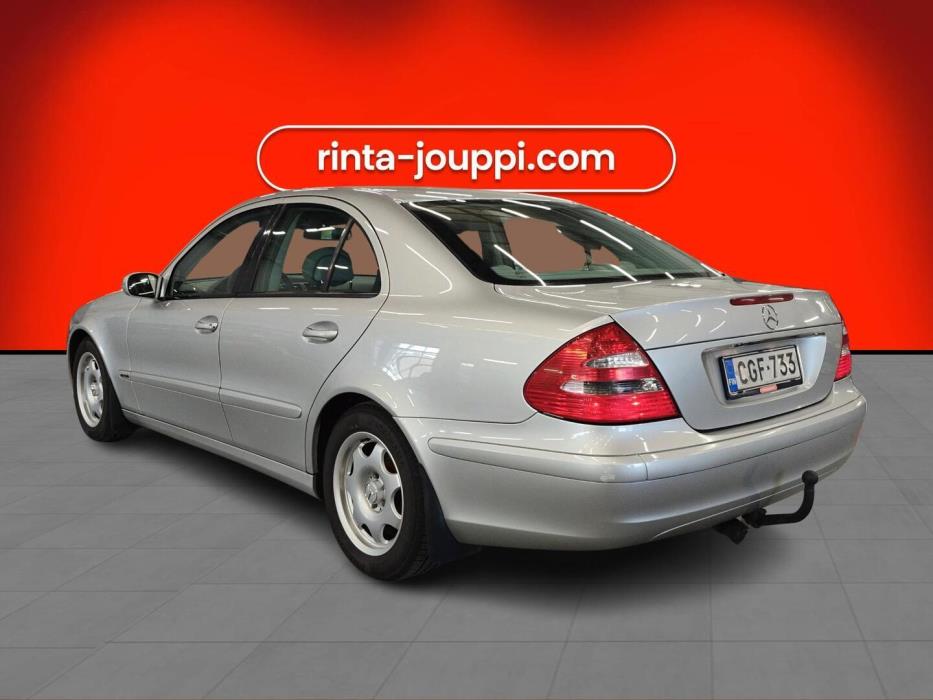 MERCEDES-BENZ E 2004