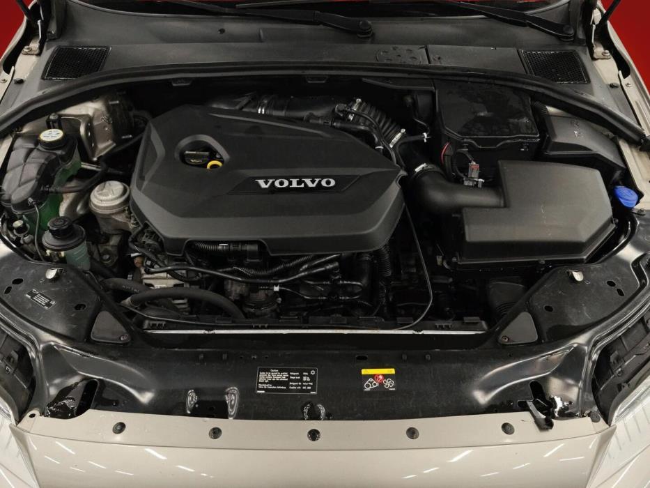 VOLVO V70 2012