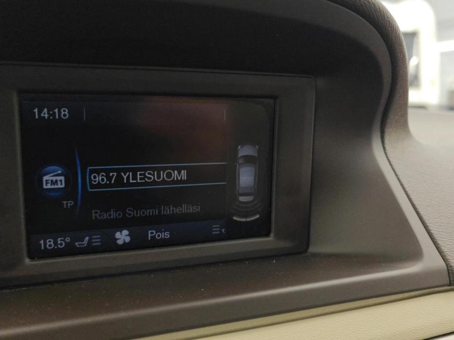 VOLVO V70 2012