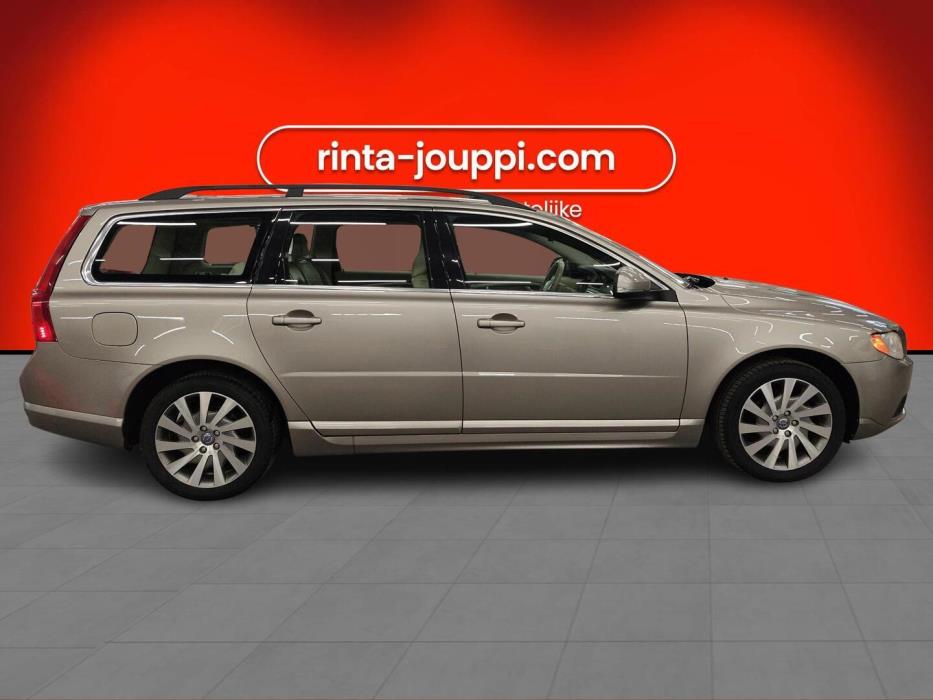 VOLVO V70 2012