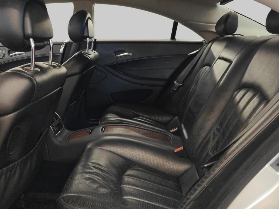 MERCEDES-BENZ CLS 2004