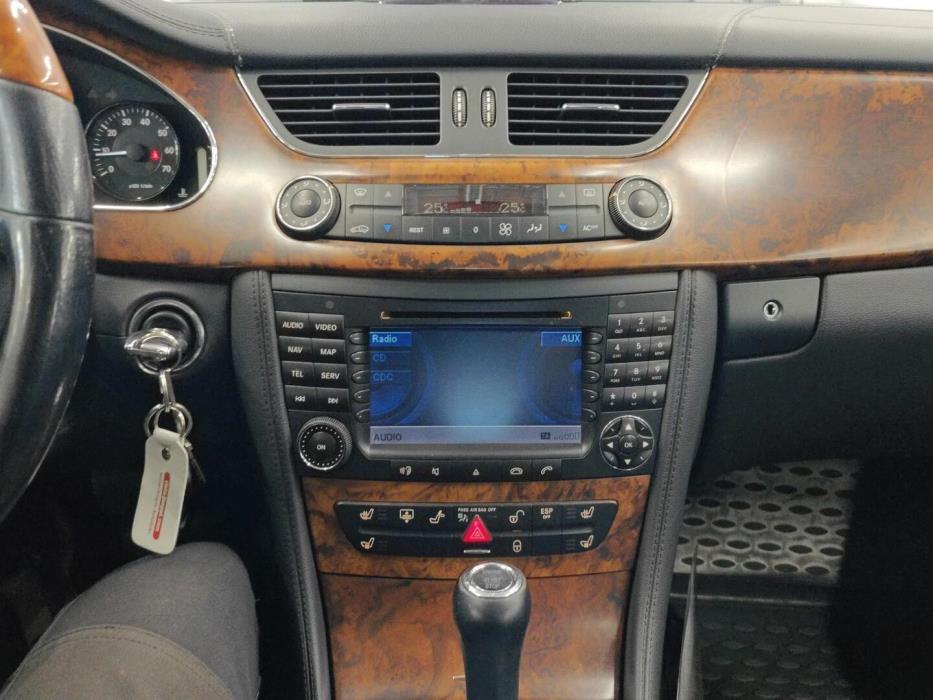 MERCEDES-BENZ CLS 2004