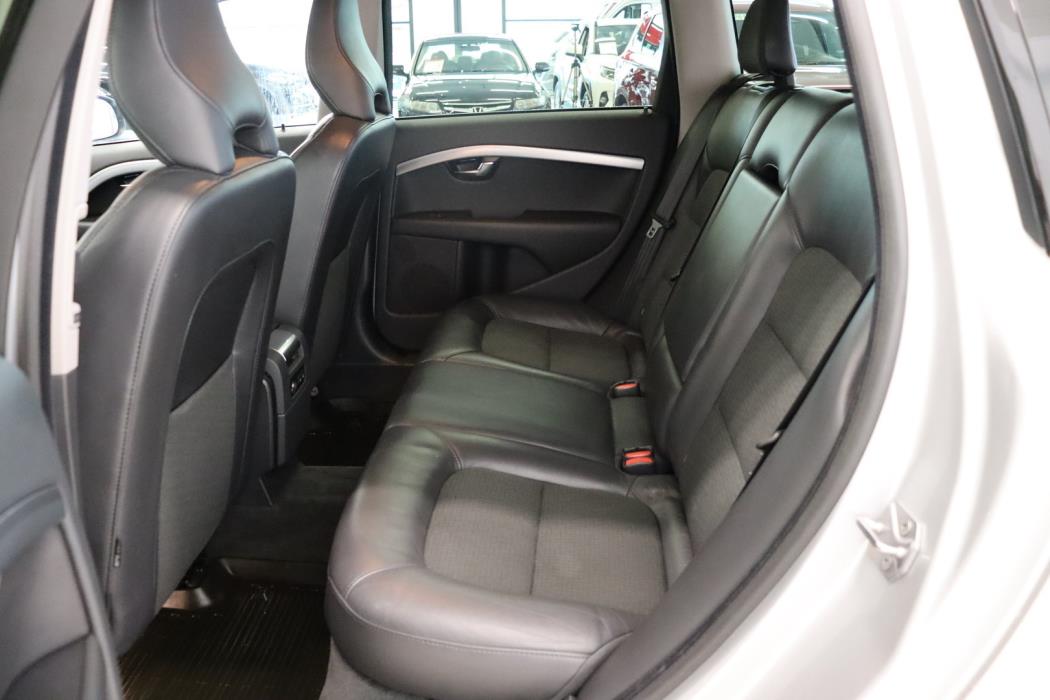 VOLVO V70 2014