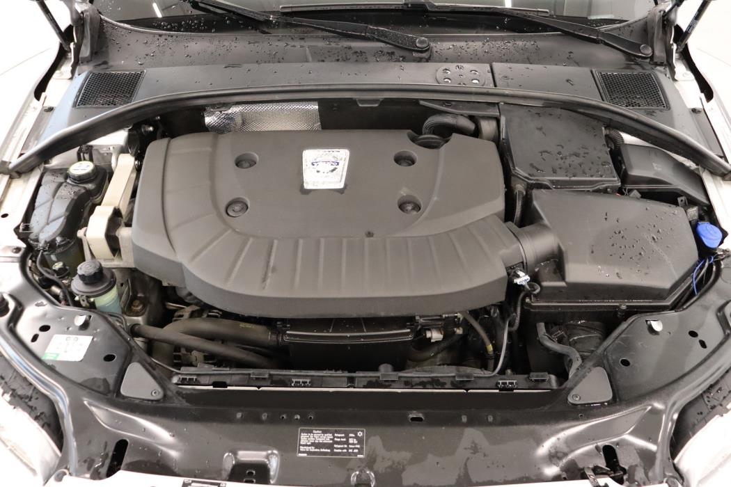 VOLVO V70 2014