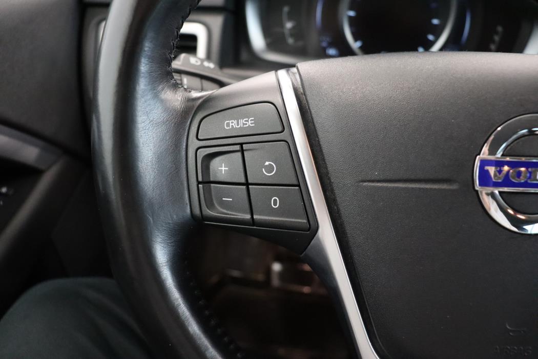 VOLVO V70 2014