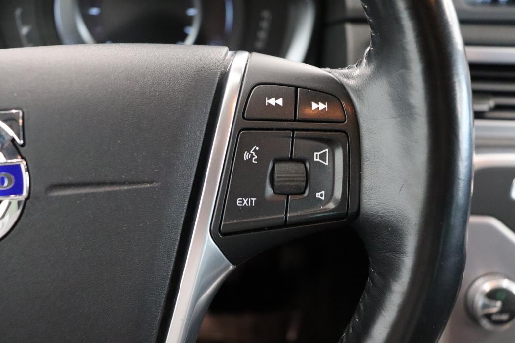 VOLVO V70 2014
