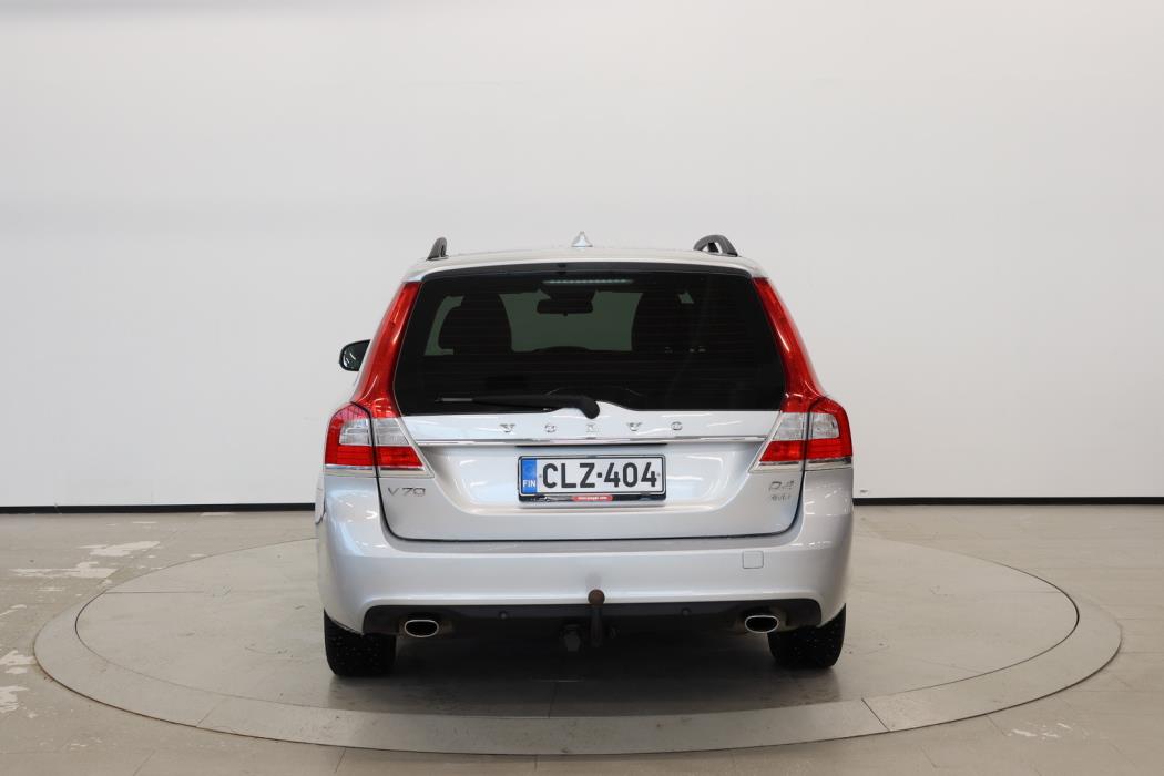 VOLVO V70 2014