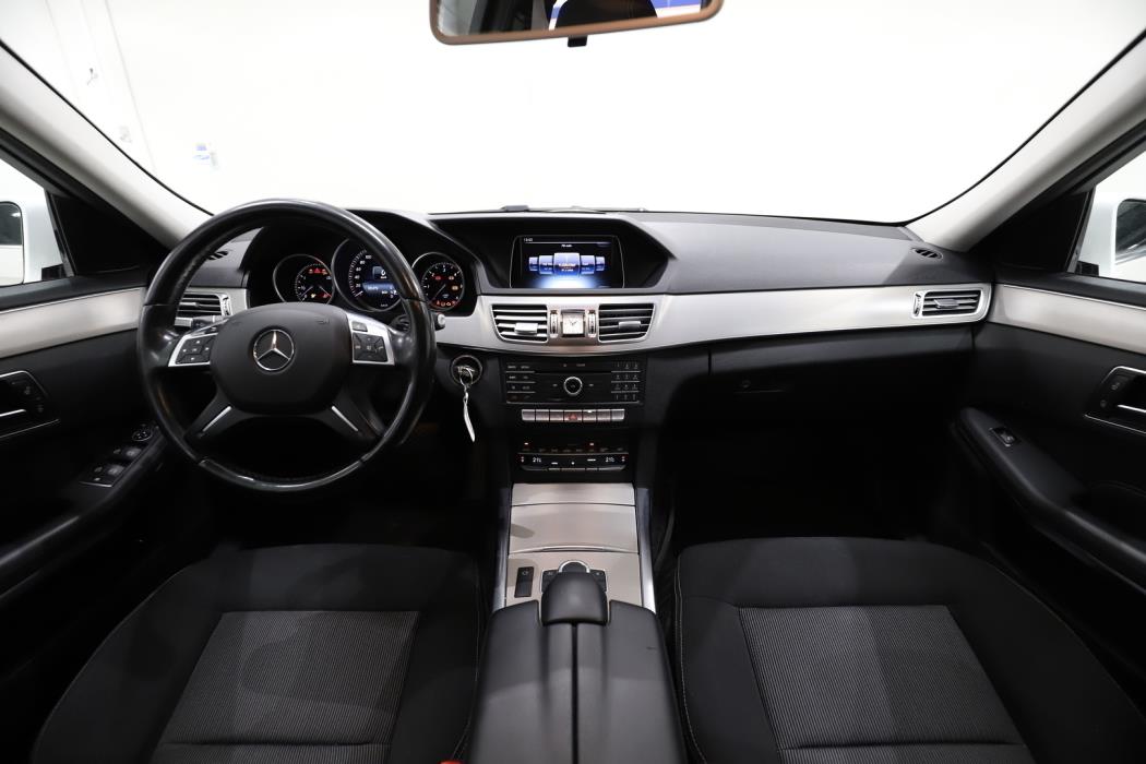 MERCEDES-BENZ E 2015