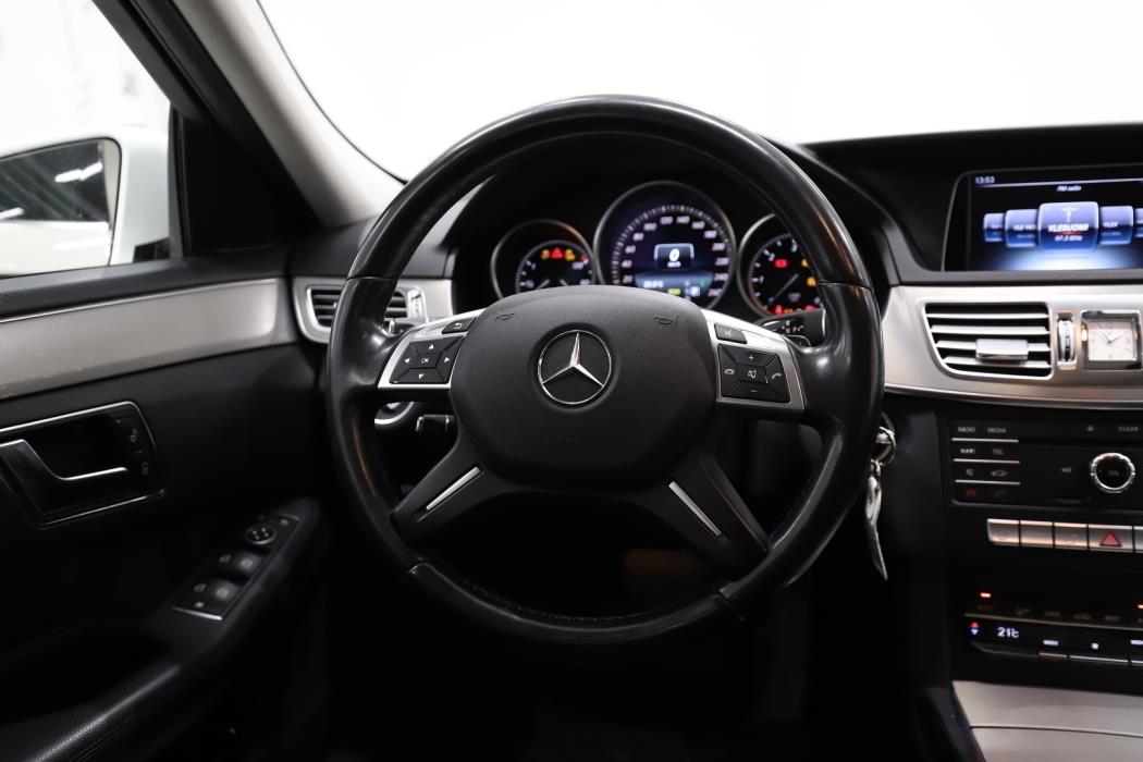 MERCEDES-BENZ E 2015