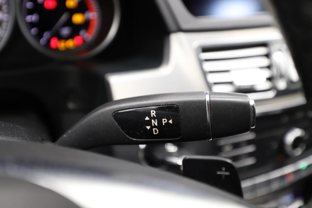 MERCEDES-BENZ E 2015