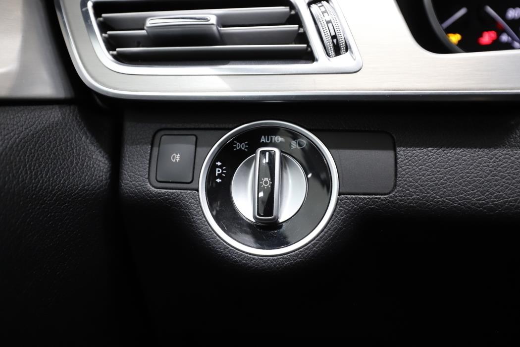 MERCEDES-BENZ E 2015