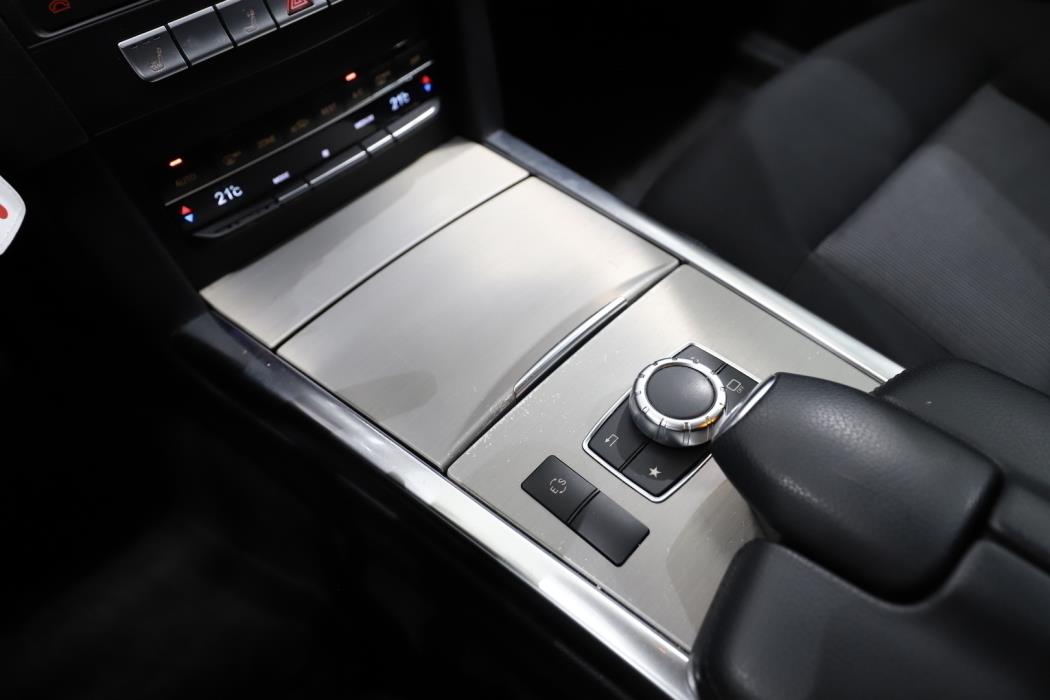 MERCEDES-BENZ E 2015
