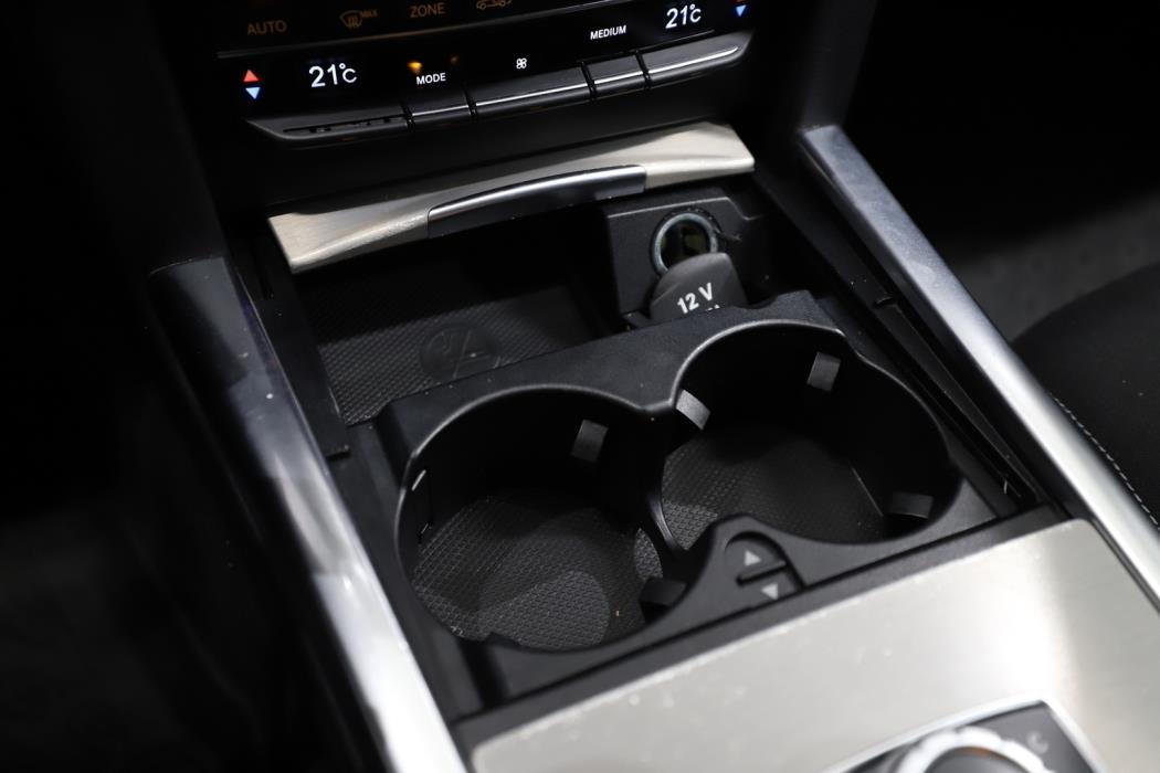 MERCEDES-BENZ E 2015