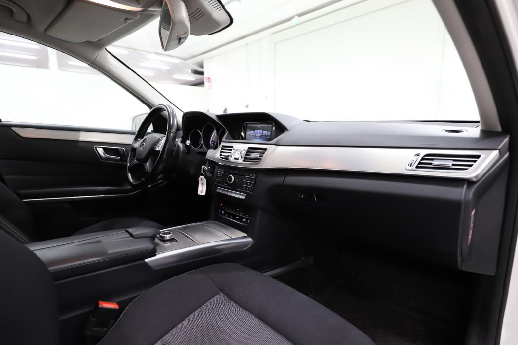 MERCEDES-BENZ E 2015