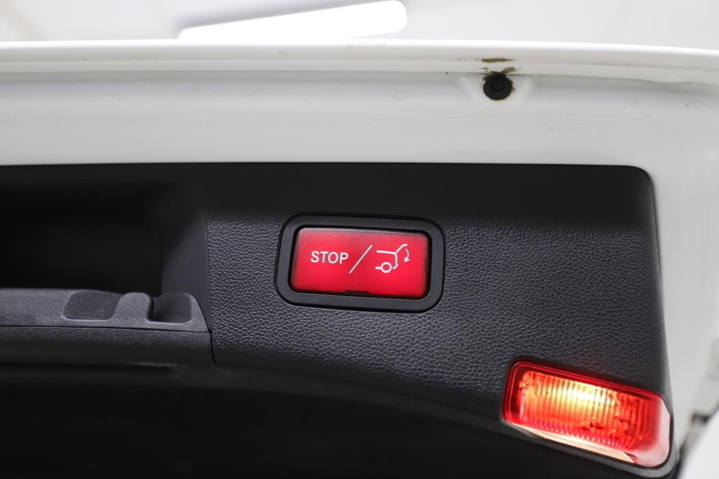 MERCEDES-BENZ E 2015