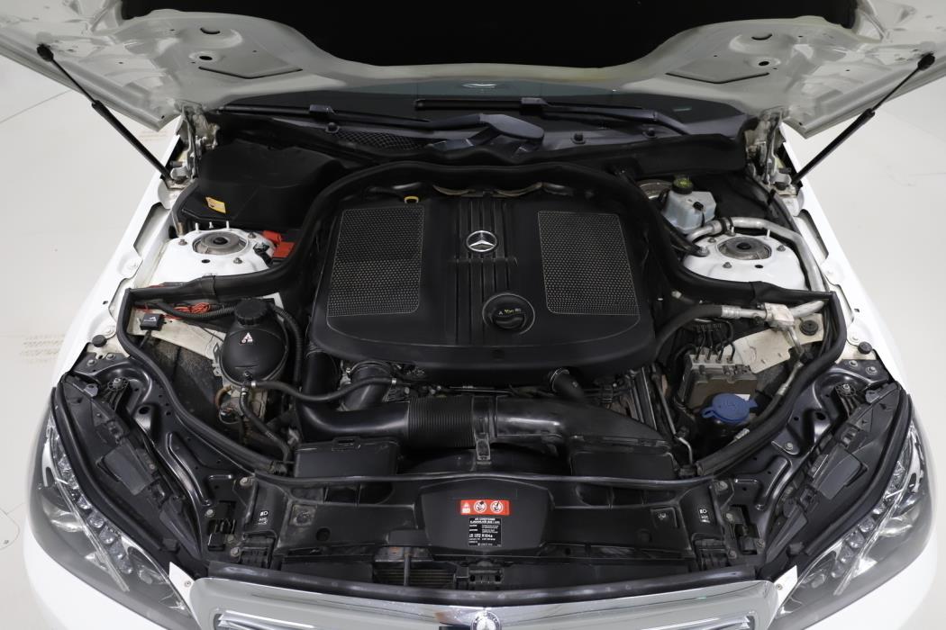 MERCEDES-BENZ E 2015